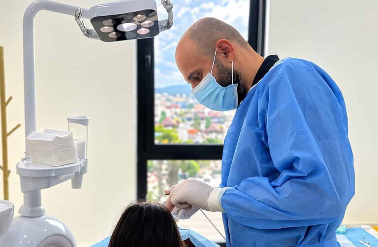 Who Is The Best Dental Implant Doctor In Albania